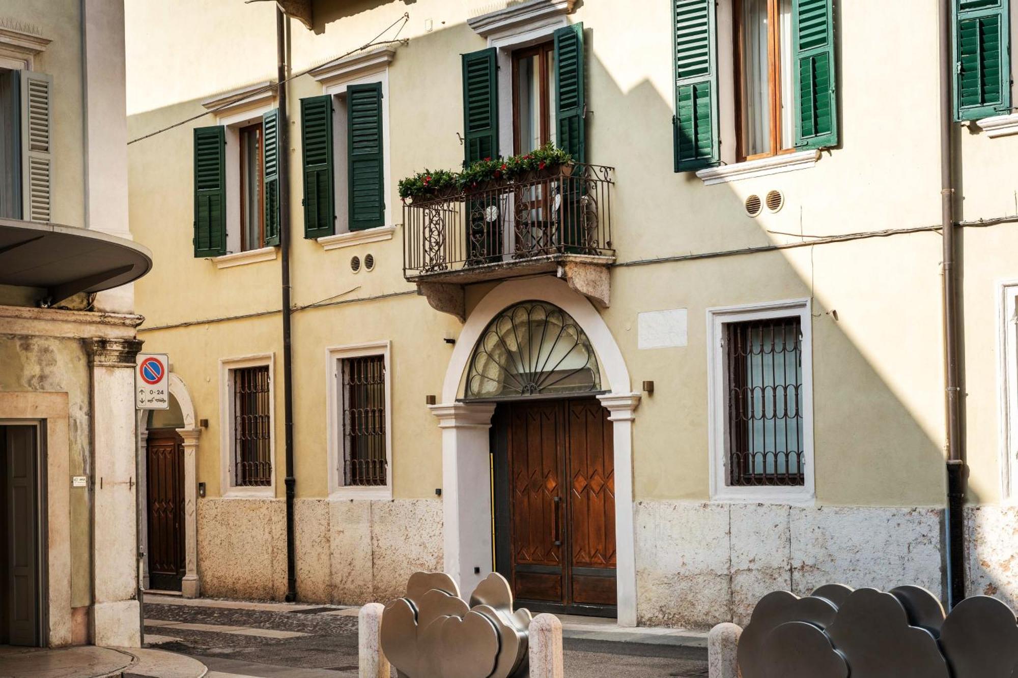 Palazzo Ristori Apartment Verona Luaran gambar