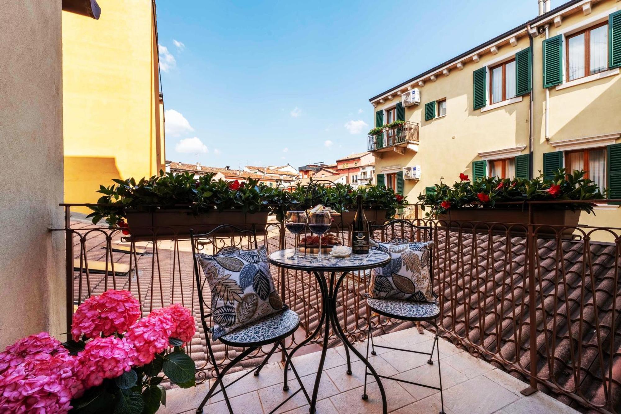 Palazzo Ristori Apartment Verona Luaran gambar