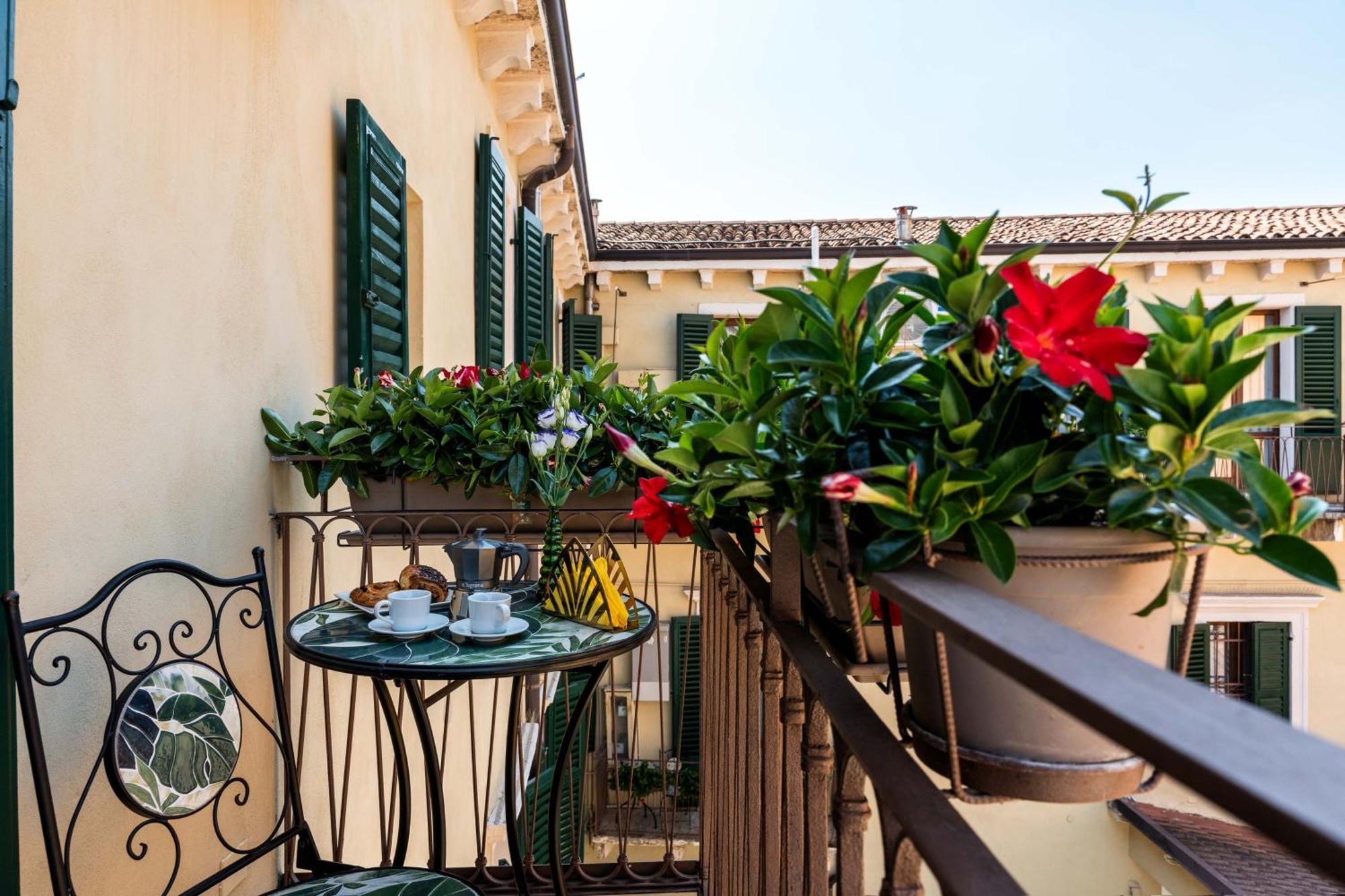 Palazzo Ristori Apartment Verona Luaran gambar